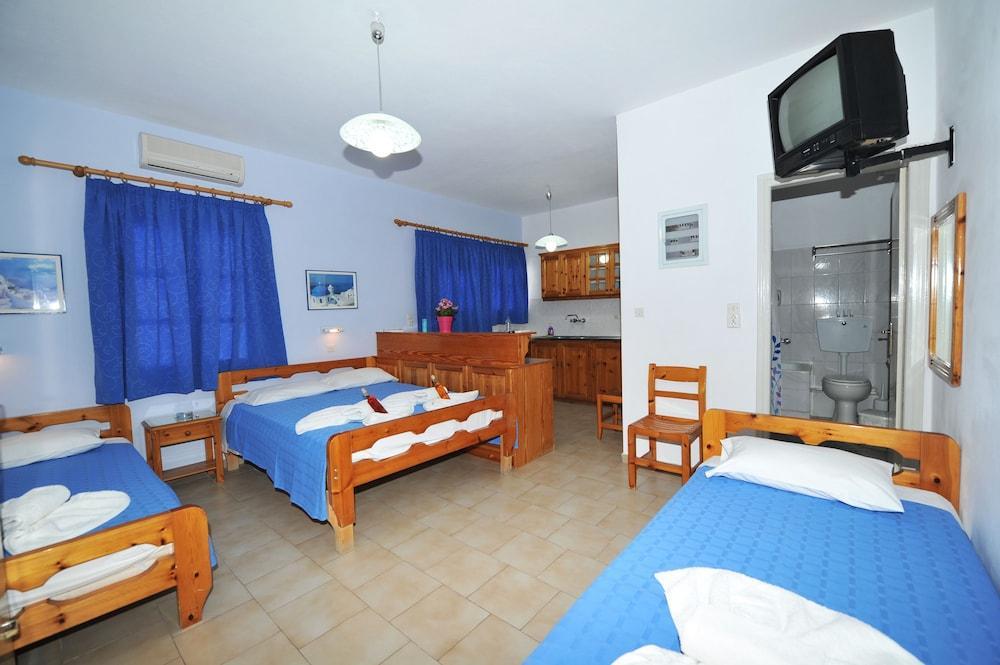 Santa Barbara Hotel Perissa  Bagian luar foto